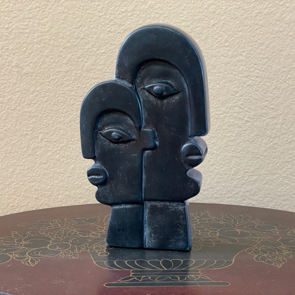 Face Bookend